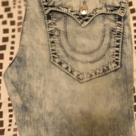 True - Picture 3 of 3